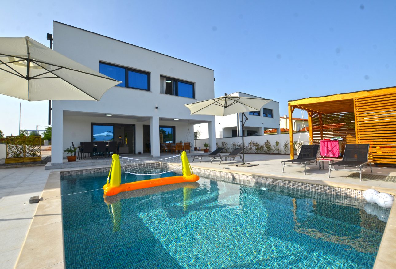 rovinj villa pool 58